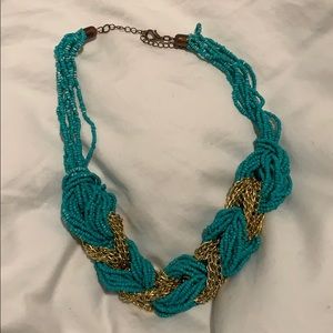 Accent necklace